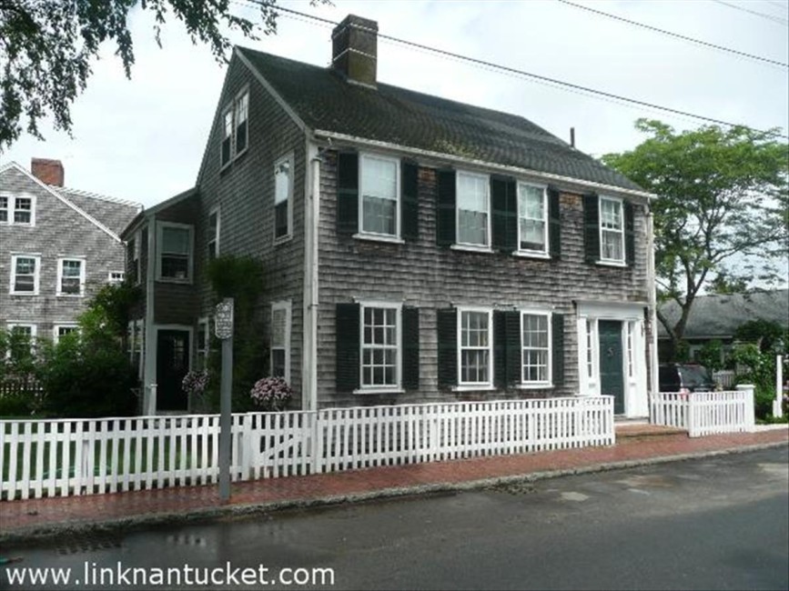 2 Lily Street Nantucket Image