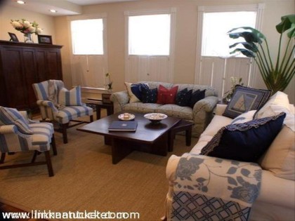 8 Cliff Road # A Cliff
