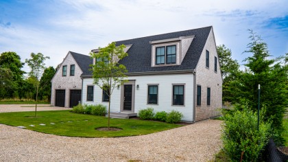 2 Nautilus Lane Mid Island