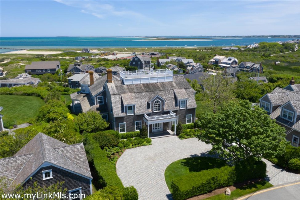 17 Lincoln Avenue Nantucket Image