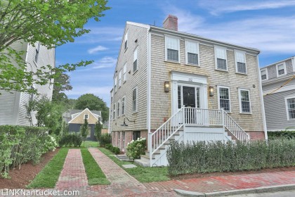 32 India Street Town