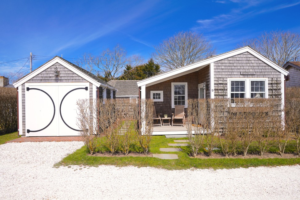 9 Lily Street Nantucket Image