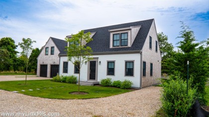 2 Nautilus Lane Mid Island