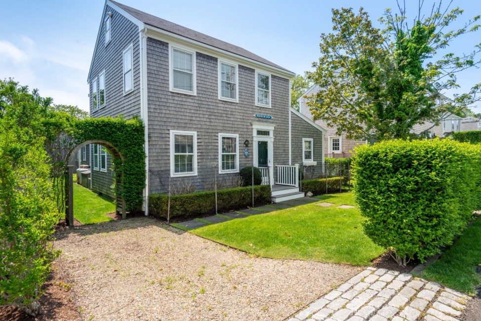 107R Orange Street Nantucket Image