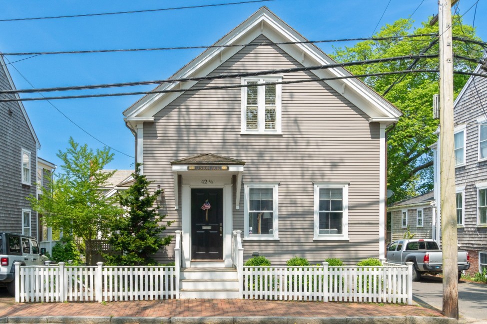 42.5 Union Street Nantucket Image