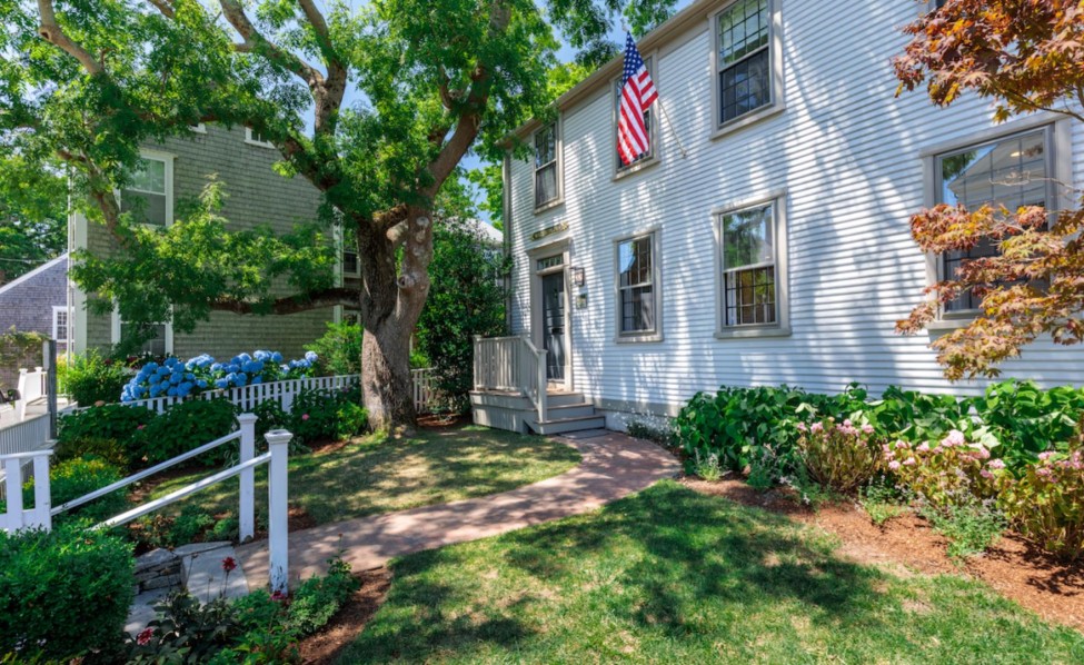 21.5 Hussey Street Nantucket Image
