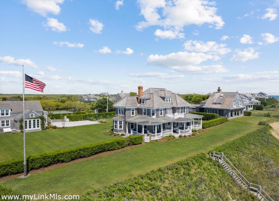 63 Baxter Road Nantucket Image