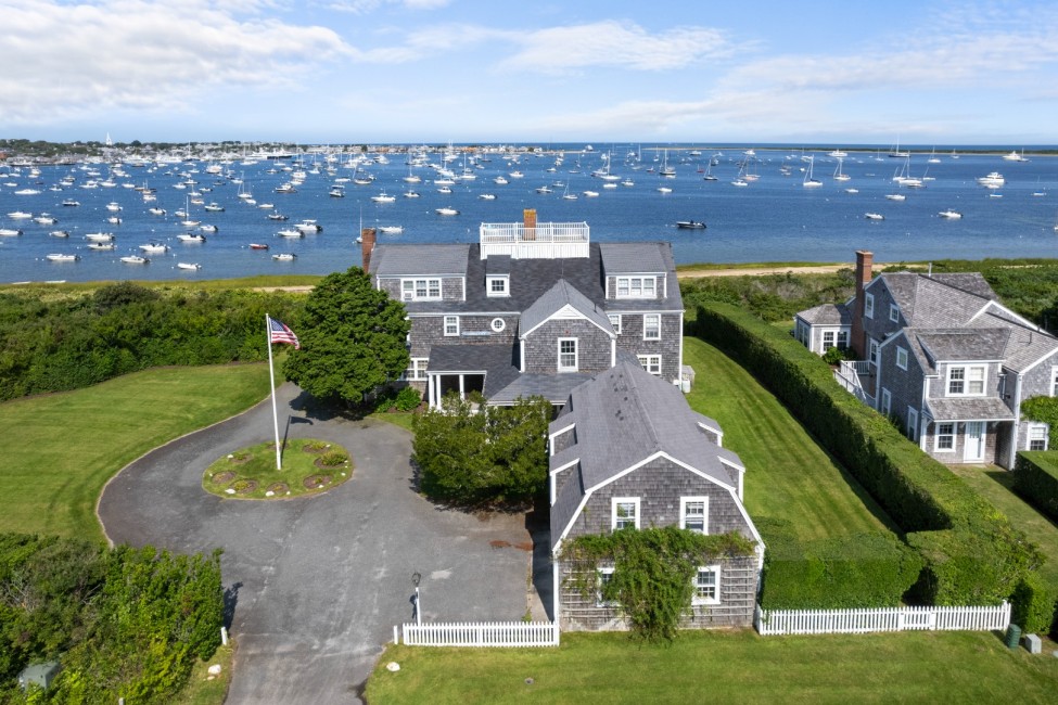 52 Monomoy Road Nantucket Image