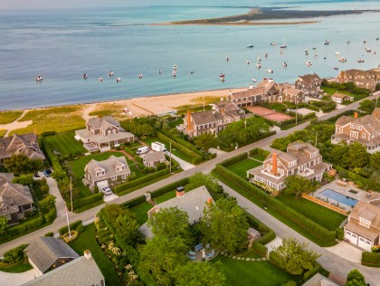 64 Hulbert Avenue Brant Point