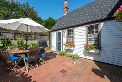 6 West York Lane Town