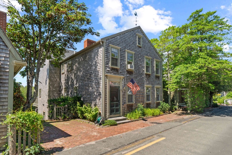 18 Lily Street Nantucket Image
