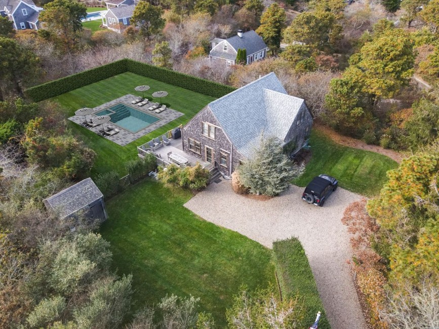133 Surfside Road Nantucket Image