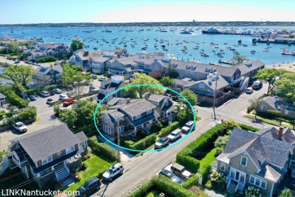 1 Walsh Street Brant Point