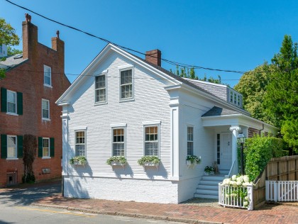17 Pleasant Streeet Town