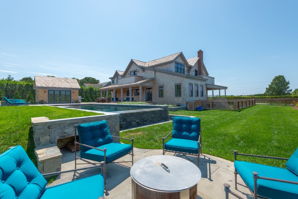 1 Smooth Hummocks Way & 1 Farmview Drive Nantucket Image