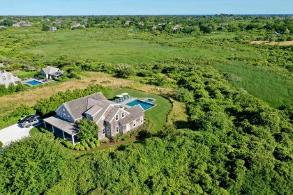 76A Madaket Road West of Town