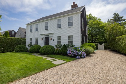 17 Goldfinch Drive Naushop