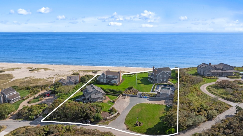 1, 3, & 3A Reeds Way Nantucket Image