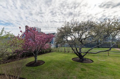 16 Walsh Street (portion of) Brant Point