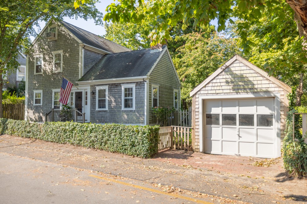 11 Pine Street Nantucket Image