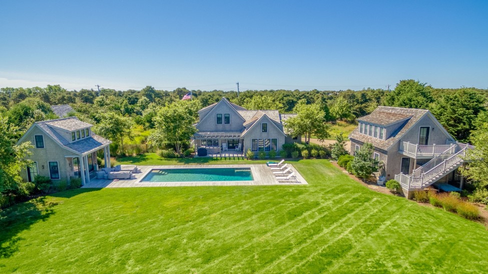106 Surfside Road Nantucket Image