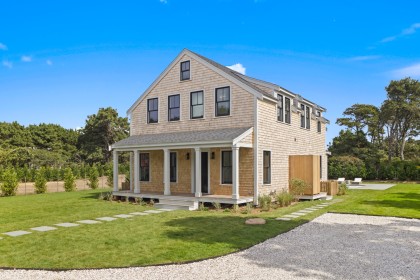 13R Evergreen Way Mid Island