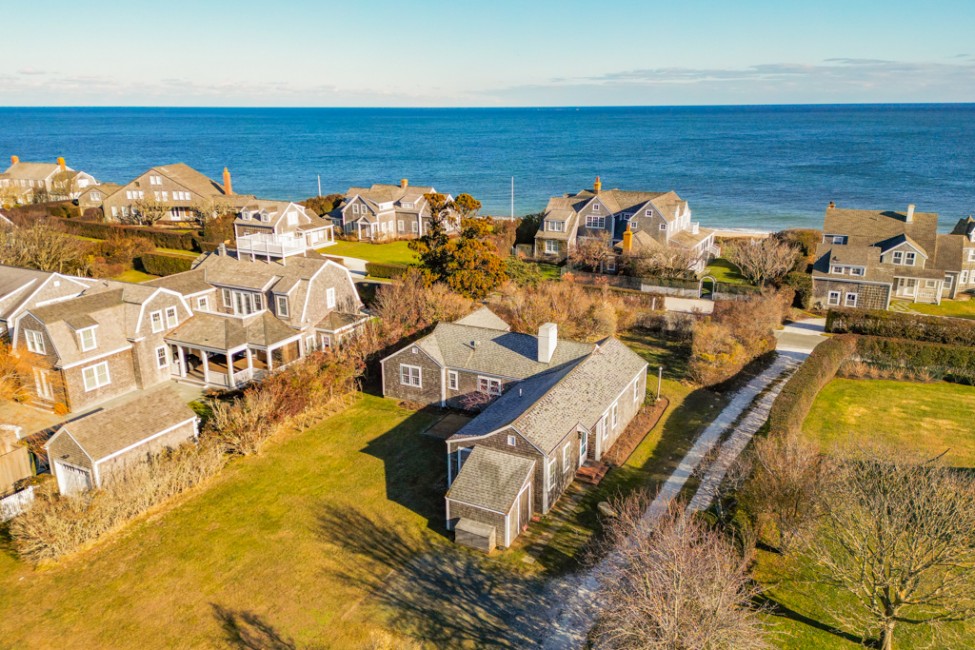 34 Baxter Road Nantucket Image