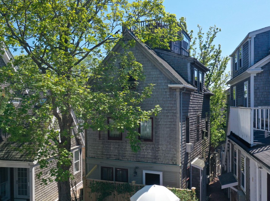 10A Cliff Road Nantucket Image