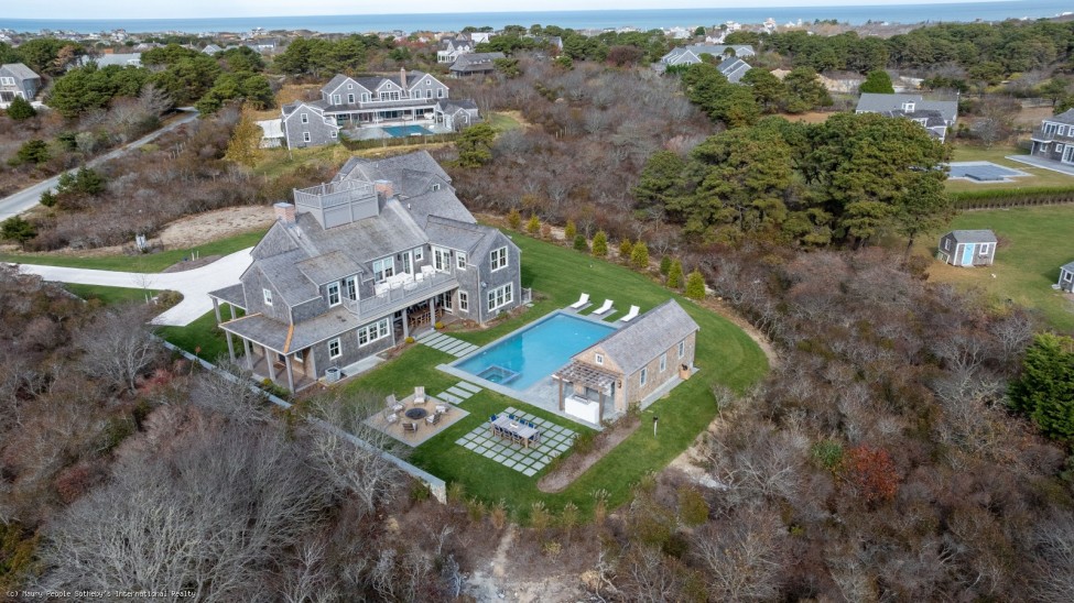 20 Bishops Rise Nantucket Image