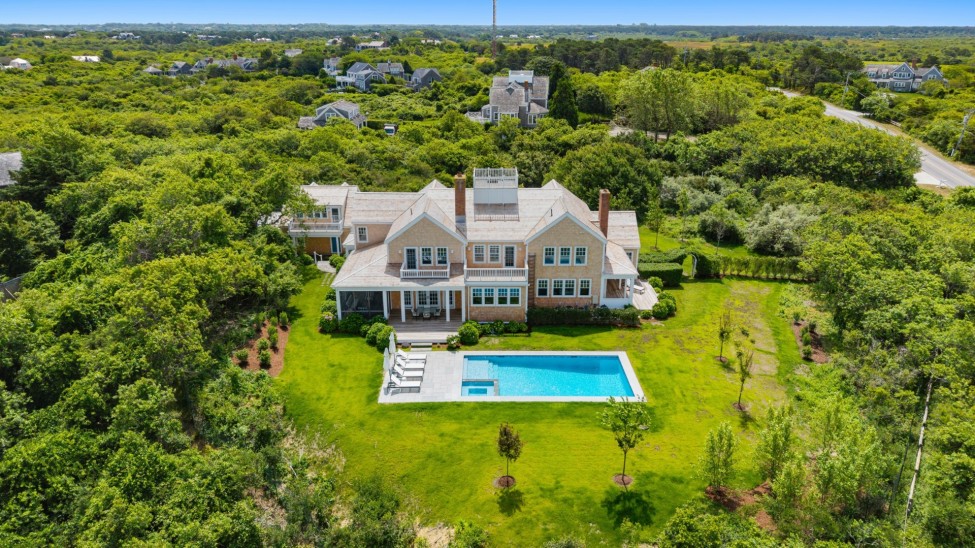 11 Eel Point Road Nantucket Image