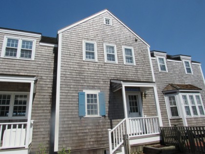 80E Washington Street Town