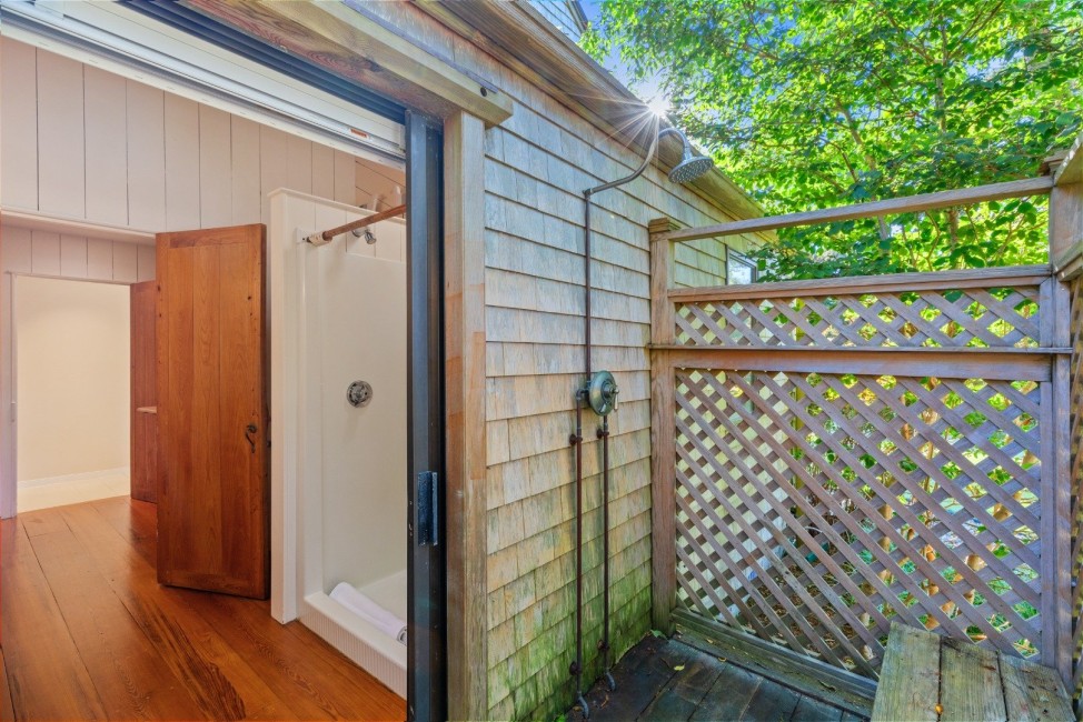  25 Pond View Drive Image 36
                                    