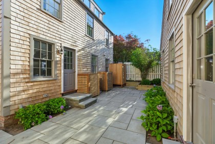 85R Orange Street Town