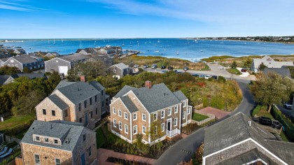 6 Mariner Way Town