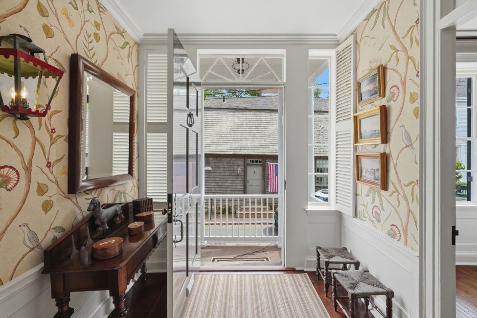 19 India Street Image 5
                                    