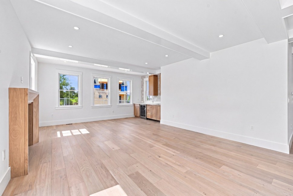  18 Honeysuckle Drive Image 4
                                    