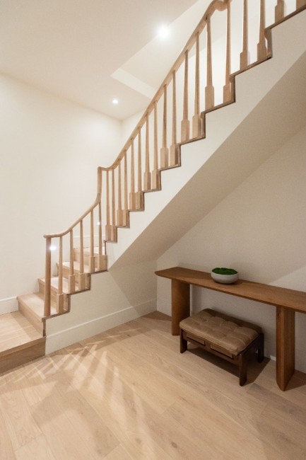  10 Silver Street Image 32
                                    