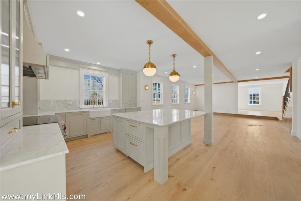  85 Orange Street Image 12
                                    