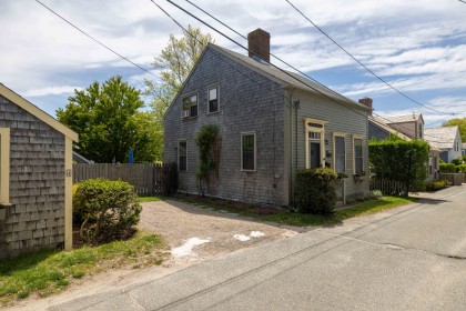 4 Eagle Lane Town
