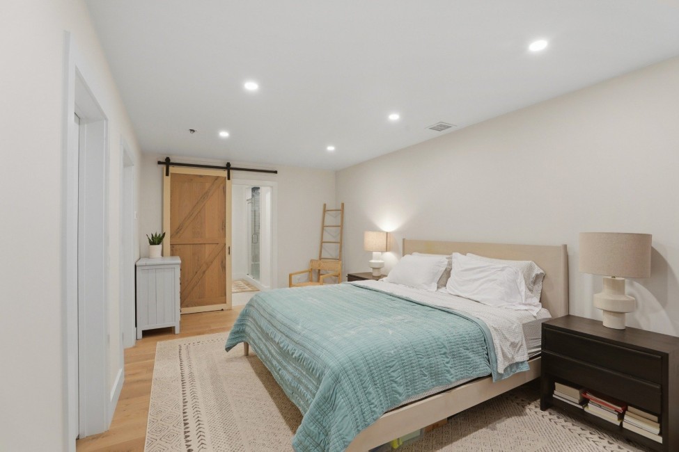  18 Pine Tree Road Image 13
                                    