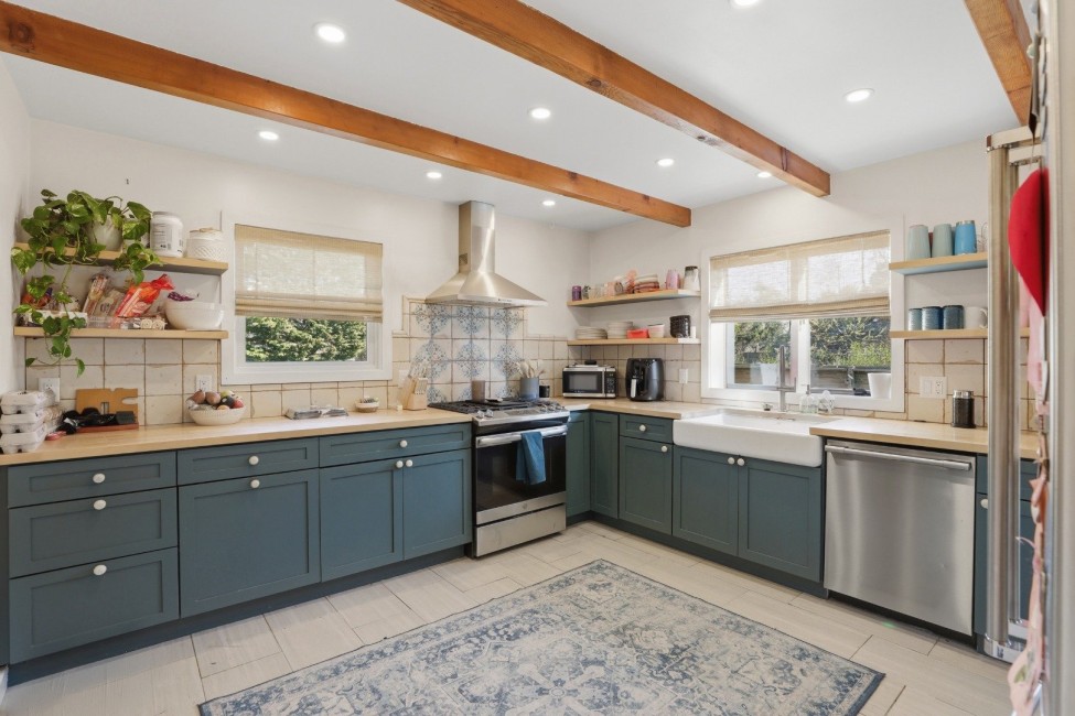  18 Pine Tree Road Image 18
                                    