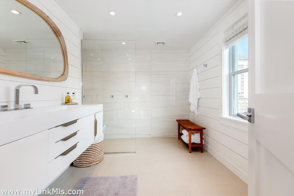  26 Pequot Street Image 22
                                    