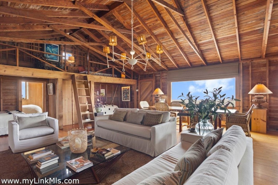  10 Waquoit Road Image 4
                                    