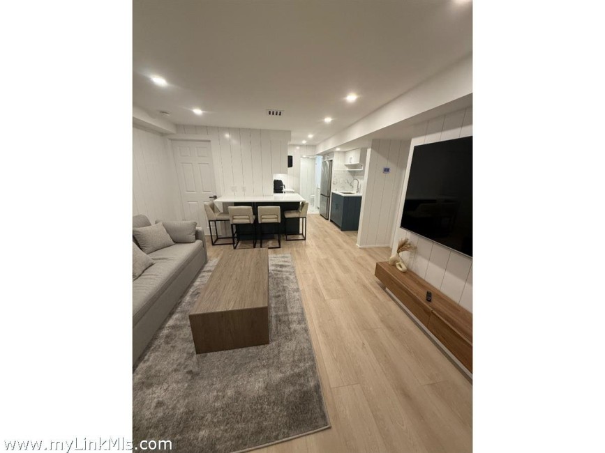  12 Appleton Road Image 23
                                    