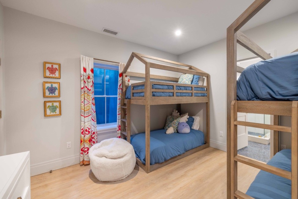  14 Field Avenue Image 32
                                    