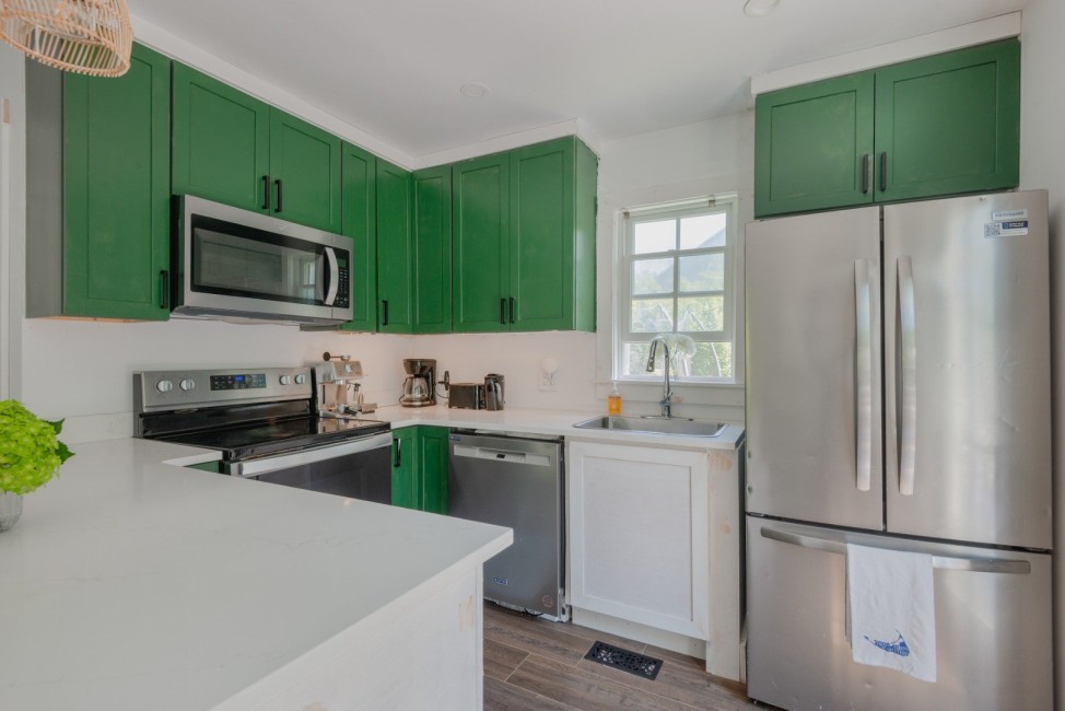  21A Pine Grove # 2 Image 16
                                    