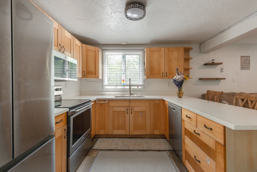  21A Pine Grove # 2 Image 3
                                    