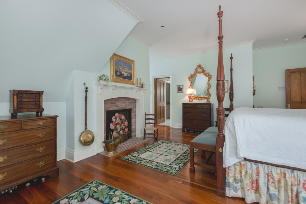  8 Hedge Row Image 19
                                    