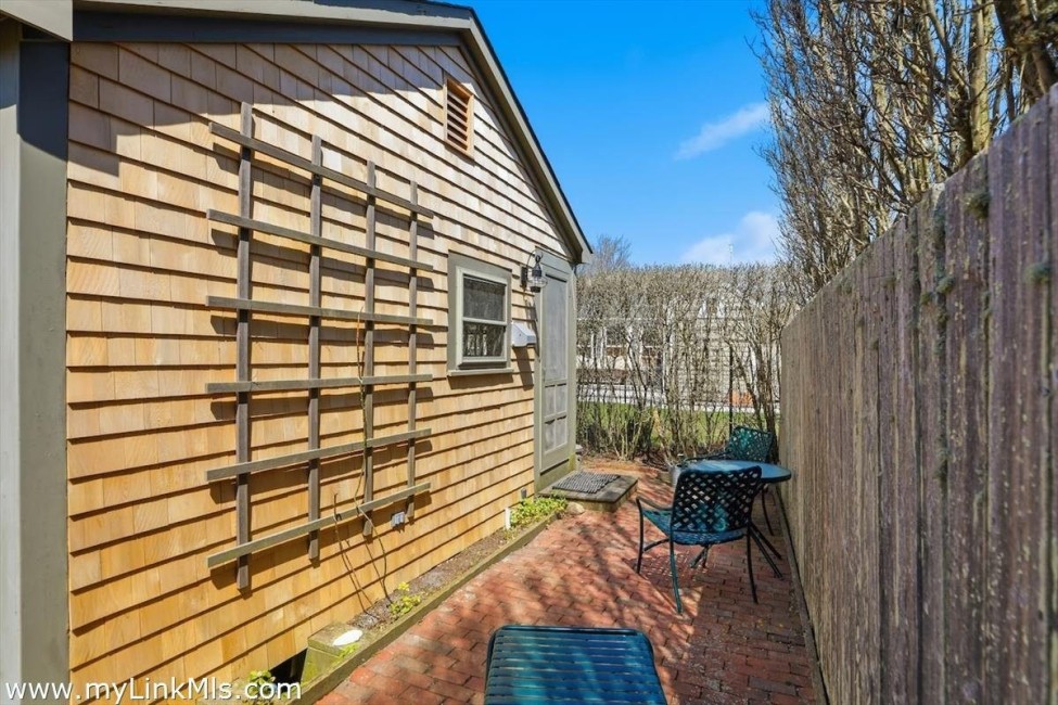 9 Park Lane Image 10
                                    