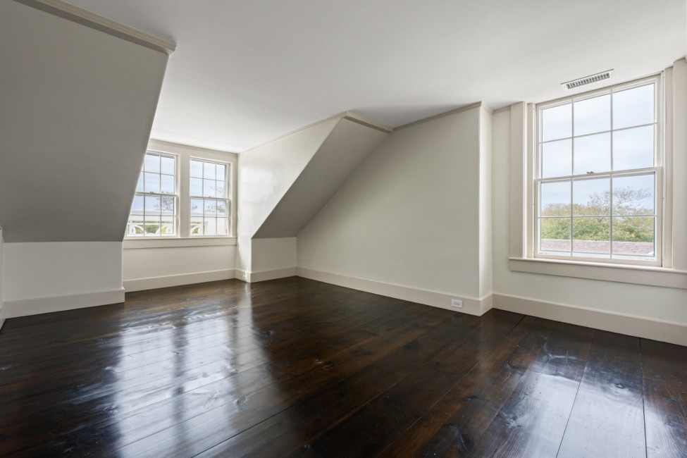  19 Pleasant Street Image 31
                                    